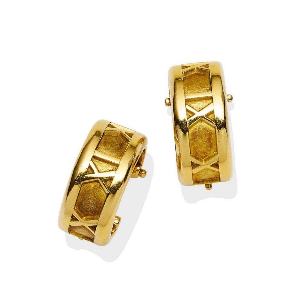 ISO TIFFANY & CO. ITALIAN 18K GOLD ATLAS HOOP EARRINGS